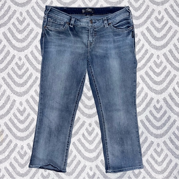 SILVER JEANS Aiko Women’s Mid Rise Blue Denim Jean Capri Plus Size 33 - Picture 1 of 9
